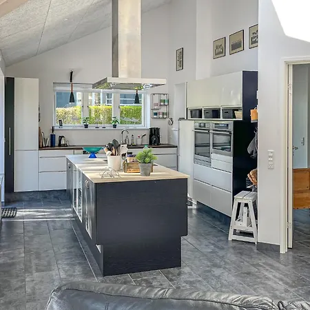 Holiday home Gorgeous In With Kitchen *