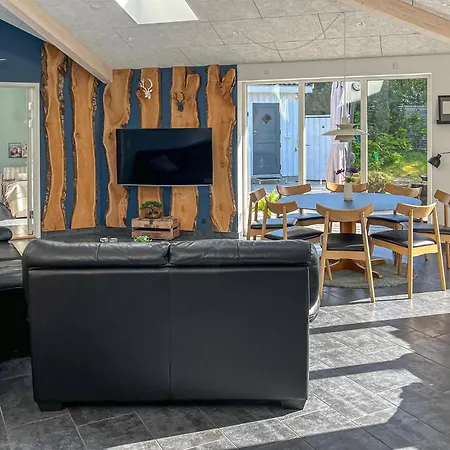 Gorgeous In With Kitchen * Neksø